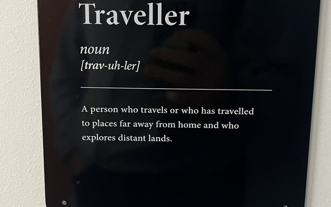 La différence entre un touriste et un voyageur.